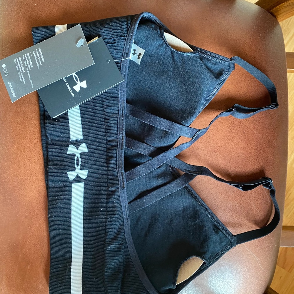 Under Armour Black Cross-Back Sports Bra.  NWT - Picture 2 of 3